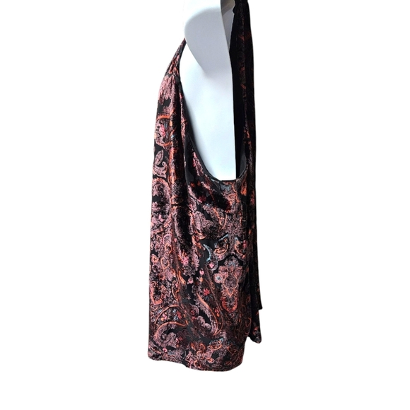 Torrid Velvet Halter -Top Black and Burgundy Paisley Print With Tunic Length 4X - Picture 4 of 16